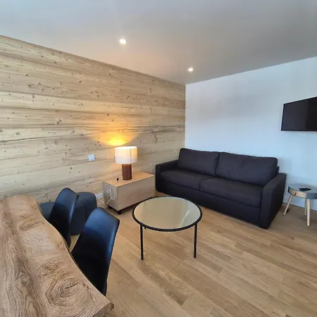 Confort Moderne: 6 Pers, Balcon, Wifi, Pied Des Pistes - Fr-1-502-592 Apartment